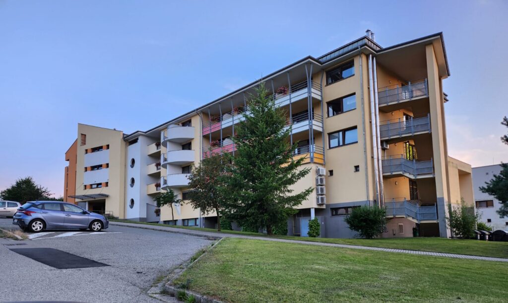 Opravy balkónů a fasády Senior centrum Blansko | IKM s.r.o.